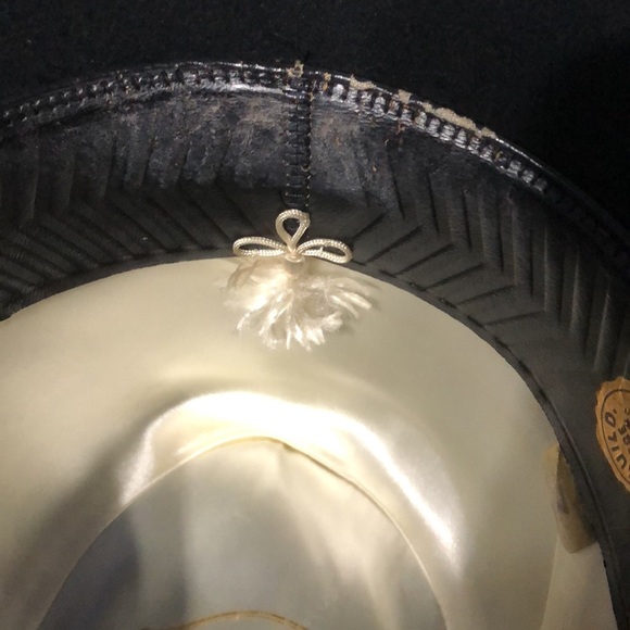 Vintage Dobbs Fedora - Picture 6 of 9